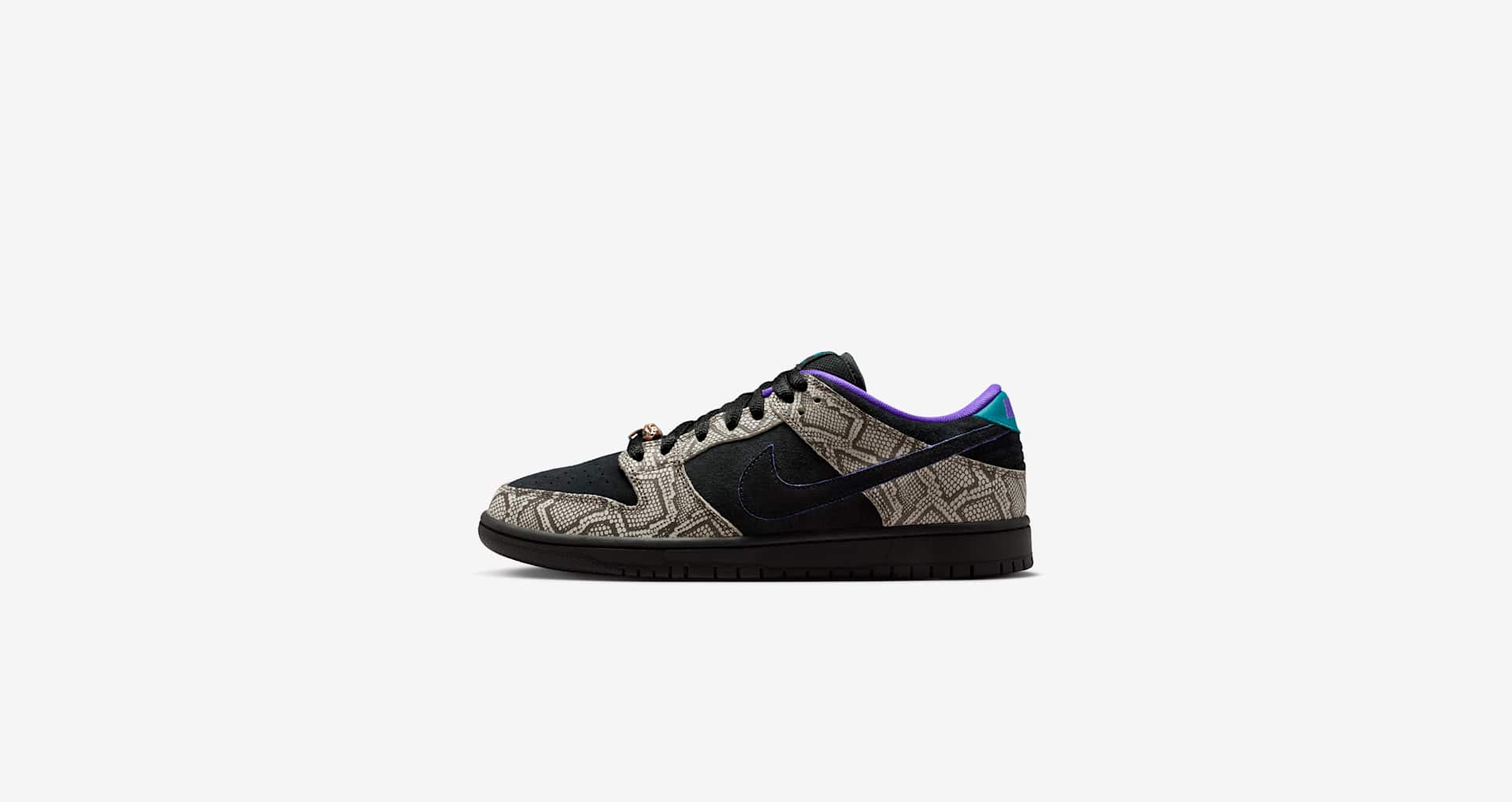NIKE公式】ナイキ SB ダンク LOW x Dashawn Jordan 'Bright Spruce